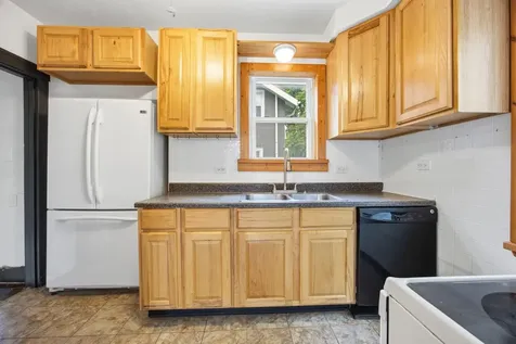 1124 University Drive S Fargo ND 58103