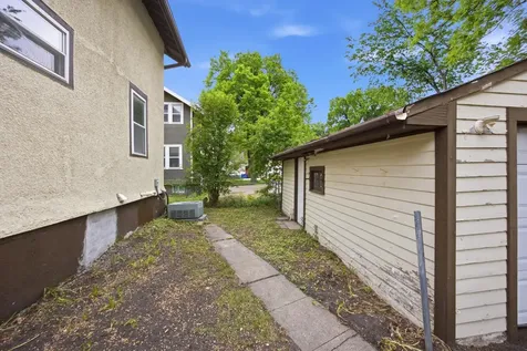 1124 University Drive S Fargo ND 58103