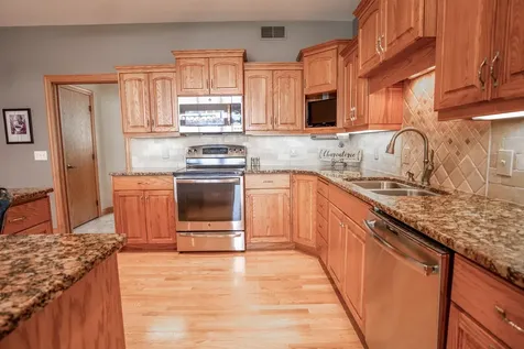 191 137th Avenue NW Spicer MN 56288