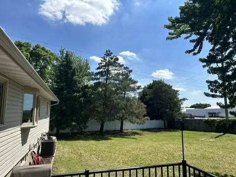 527 Oak Avenue N Maple Lake MN 55358