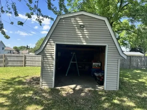 527 Oak Avenue N Maple Lake MN 55358