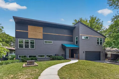 3432 Kyle Avenue N Crystal MN 55422