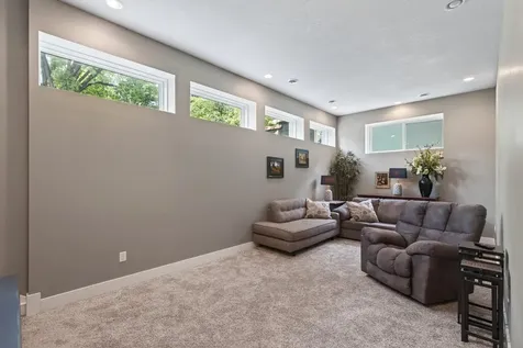 3432 Kyle Avenue N Crystal MN 55422
