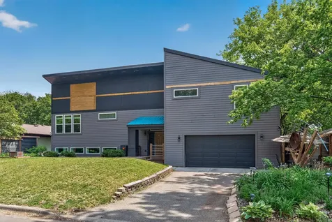 3432 Kyle Avenue N Crystal MN 55422