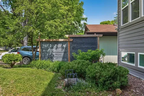 3432 Kyle Avenue N Crystal MN 55422