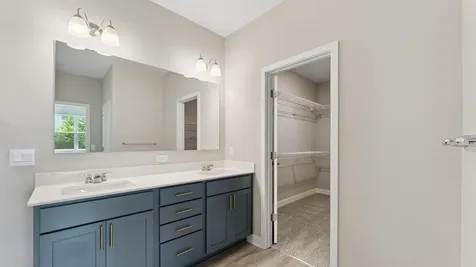 2156 Bluff Heights Drive Shakopee MN 55379