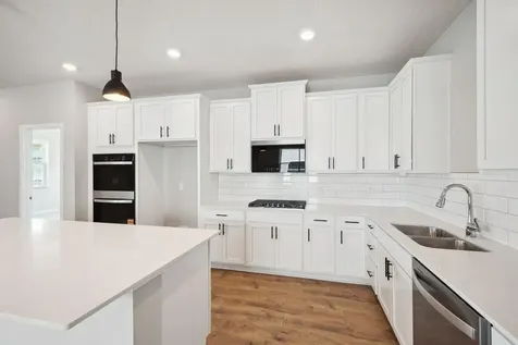 2148 Bluff Heights Drive Shakopee MN 55379