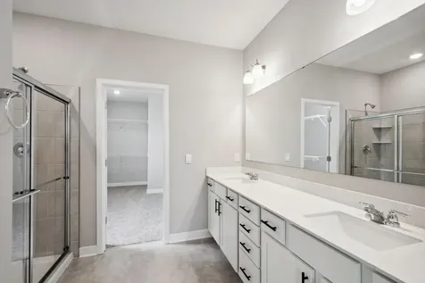 2148 Bluff Heights Drive Shakopee MN 55379