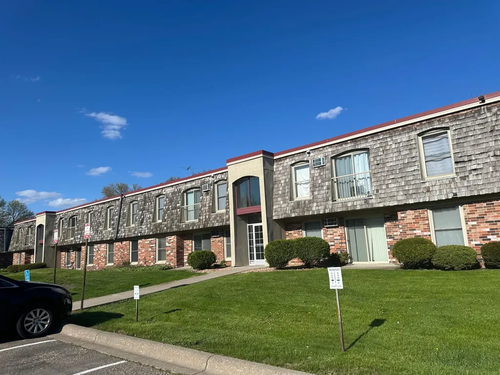909 11th Avenue S Hopkins MN 55343