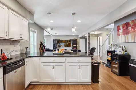 3023 Dupont Avenue S Minneapolis MN 55408
