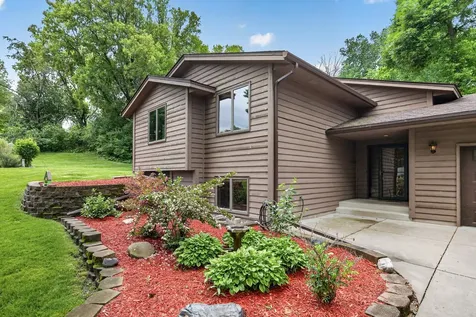 505 Zinnia Lane N Plymouth MN 55441