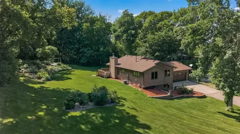 505 Zinnia Lane N Plymouth MN 55441