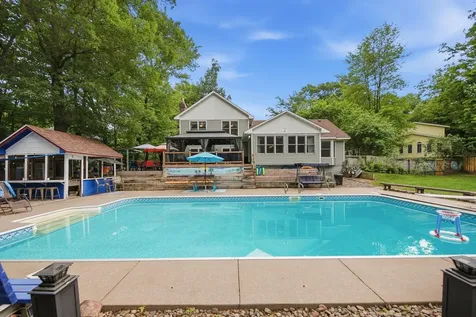 9439 Jewel Lane Court N Forest Lake MN 55025
