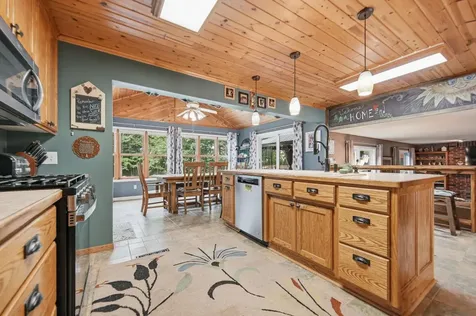 9439 Jewel Lane Court N Forest Lake MN 55025