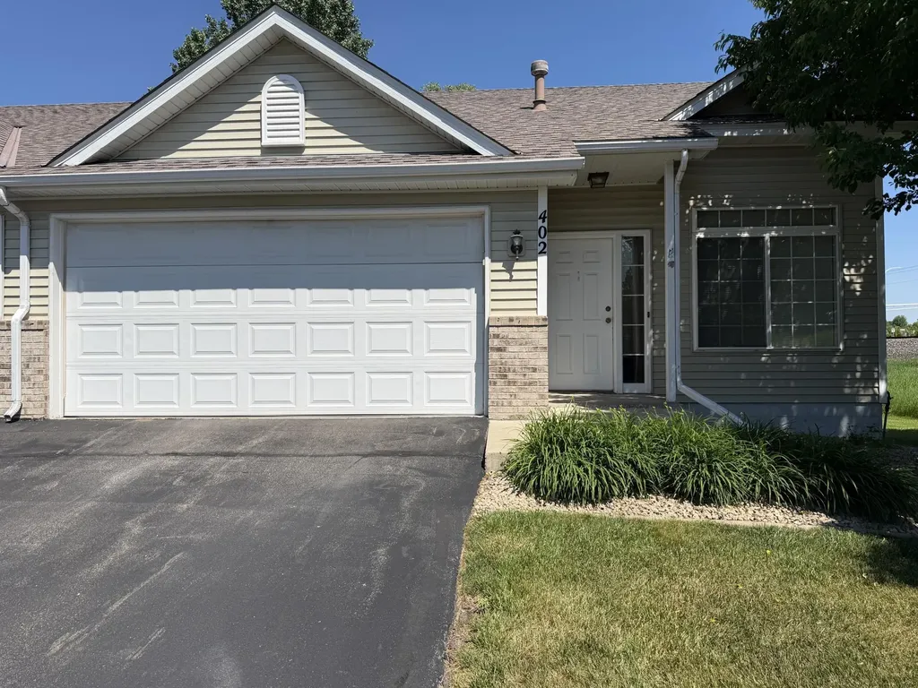 402 Creekside Drive Buffalo MN 55313
