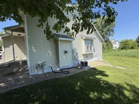 402 Creekside Drive Buffalo MN 55313