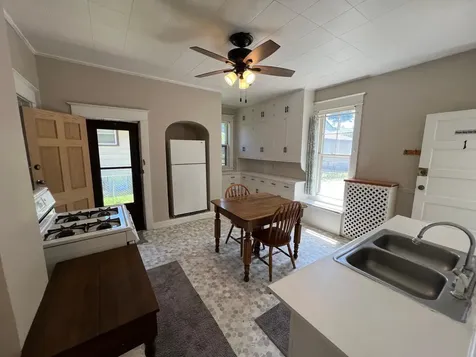 672 Case Avenue Saint Paul MN 55106