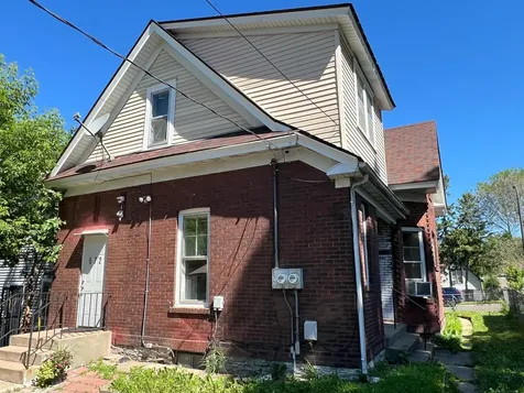 672 Case Avenue Saint Paul MN 55106