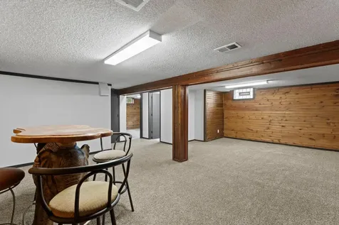 741 Roselawn Avenue E Maplewood MN 55117