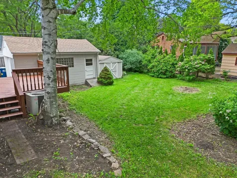 741 Roselawn Avenue E Maplewood MN 55117