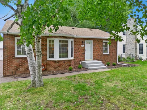 741 Roselawn Avenue E Maplewood MN 55117