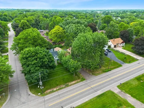741 Roselawn Avenue E Maplewood MN 55117