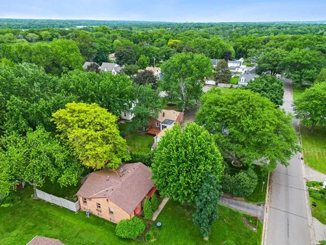 741 Roselawn Avenue E Maplewood MN 55117