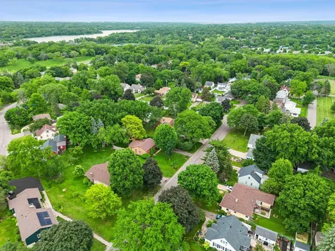 741 Roselawn Avenue E Maplewood MN 55117