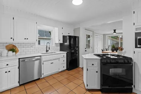 741 Roselawn Avenue E Maplewood MN 55117