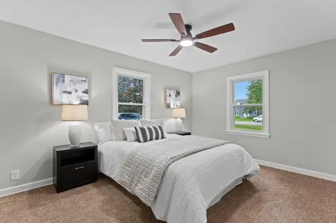 741 Roselawn Avenue E Maplewood MN 55117
