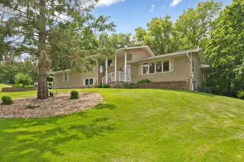 1320 11th Avenue NE Faribault MN 55021
