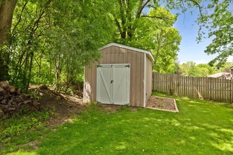 1320 11th Avenue NE Faribault MN 55021