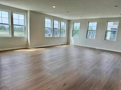 906 Woodlawn Avenue Saint Paul MN 55116