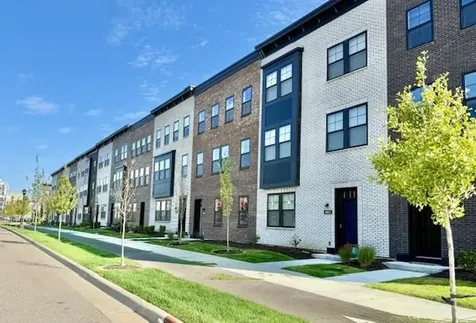 906 Woodlawn Avenue Saint Paul MN 55116