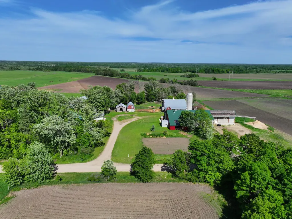 27858 570th Avenue Deer Creek MN 56527