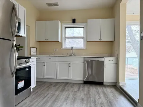 869 Lawson Avenue E Saint Paul MN 55106