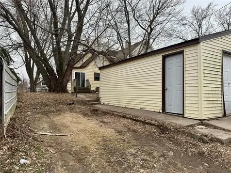 869 Lawson Avenue E Saint Paul MN 55106