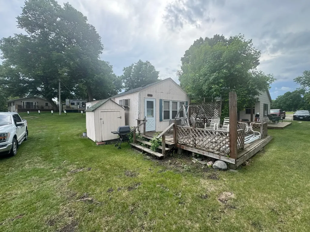 1206 E Lake Street Osakis MN 56360