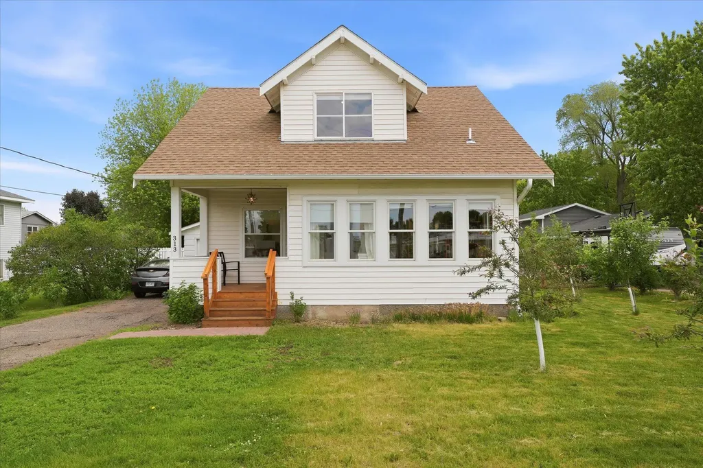 313 W 4th Street Monticello MN 55362