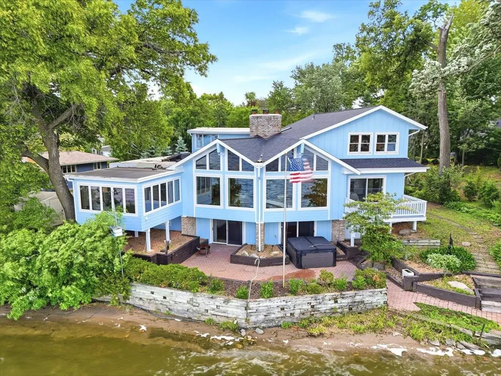 737 Carla Lane Little Canada MN 55109
