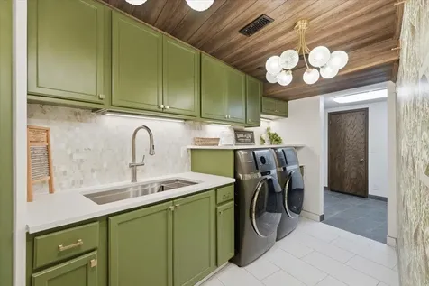737 Carla Lane Little Canada MN 55109