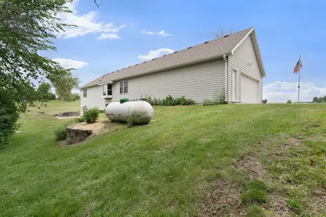 18486 625th Street Dodge Center MN 55927