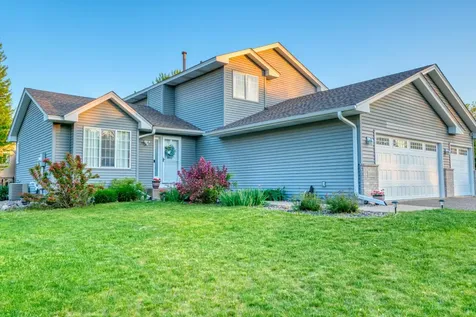 3803 Globe Flower Circle N Brooklyn Park MN 55443