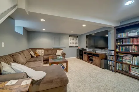 1742 Nevada Avenue E Saint Paul MN 55106