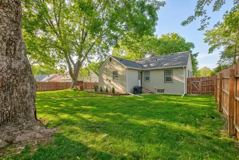 1742 Nevada Avenue E Saint Paul MN 55106