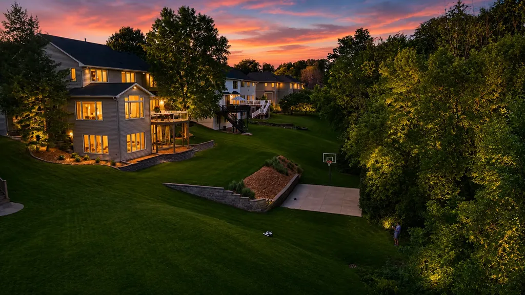 9353 Shetland Road Eden Prairie MN 55347