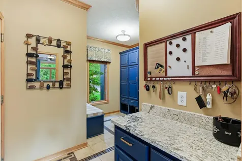 9353 Shetland Road Eden Prairie MN 55347