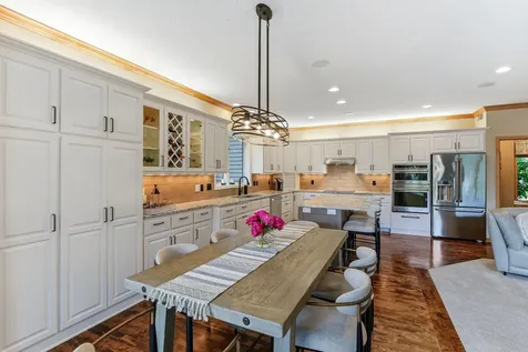 9353 Shetland Road Eden Prairie MN 55347