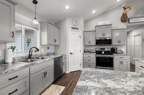 14890 Weston Circle Little Falls MN 56345