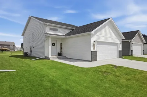 6321 Saint Ann Avenue Horace ND 58047